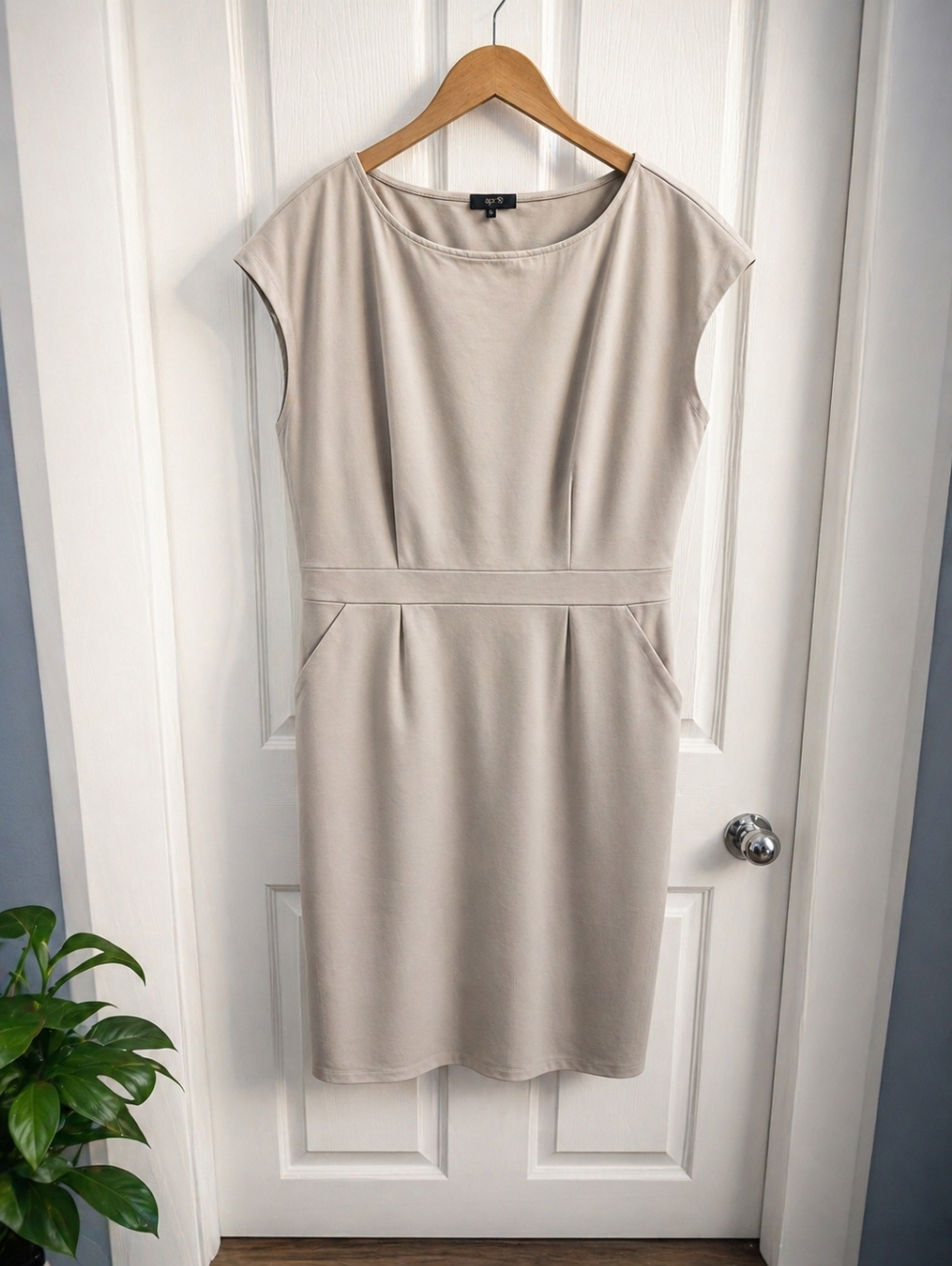Quince Ecru Cap Sleeve Ponte Sheath Dress Pockets Work Office Chic